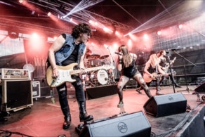 Live'n' Loud